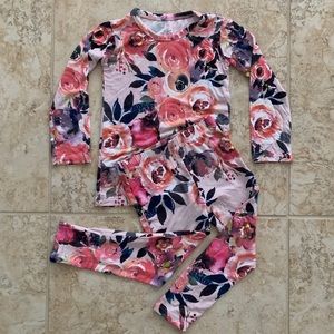 Posh Peanut floral lounge set